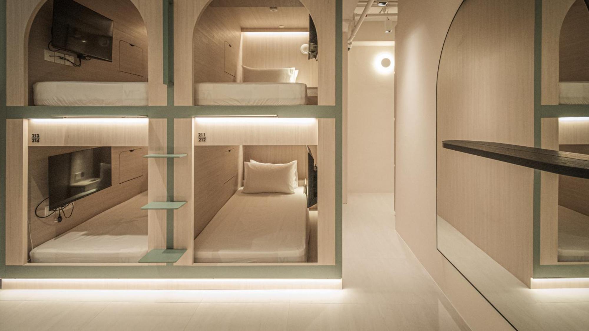 Jyu Capsule